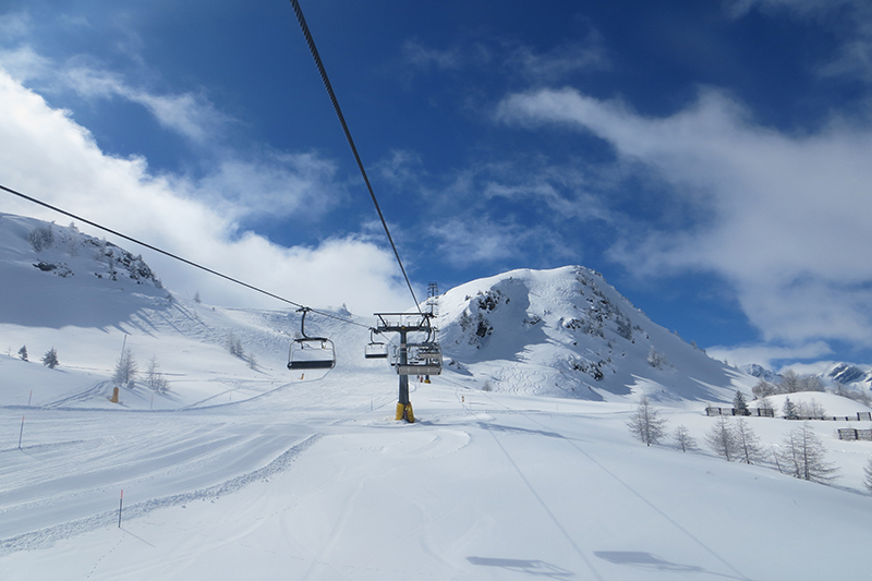 gondola lift in la thuile
