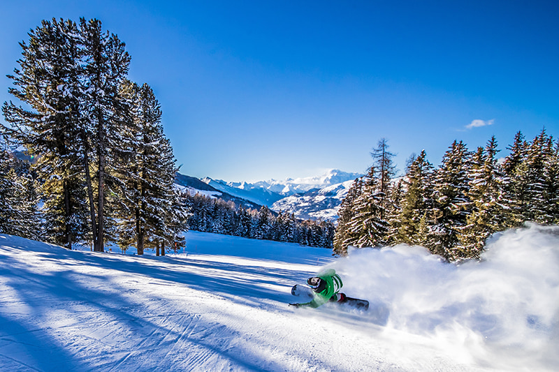 skiing in pila